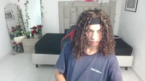 Axel online show from June 9, 12:44 am