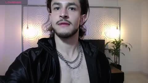 Snapshot of axel_porn_ chatting on June 5, 12:17 am Axel online show from June 5, 12:17 am
