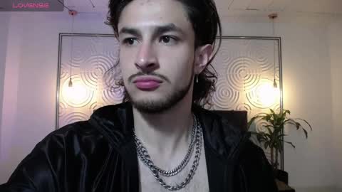 Snapshot of axel_porn_ chatting on June 10, 1:06 am Axel online show from June 10, 1:06 am