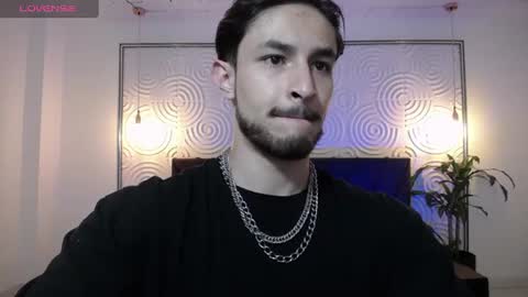 Snapshot of axel_porn_ chatting on June 12, 4:39 pm Axel online show from June 12, 4:39 pm