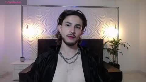 Snapshot of axel_porn_ chatting on June 28, 12:38 am Axel online show from June 28, 12:38 am