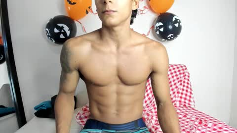 axel_rosse2 online show from October 23, 10:08 pm
