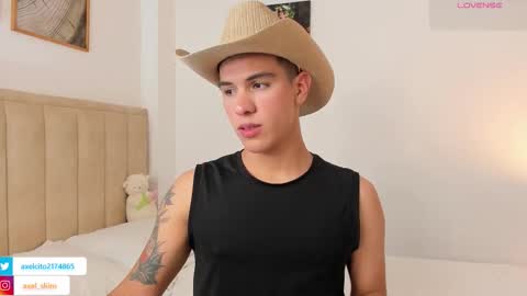 axel slim online show from November 23, 2:22 am