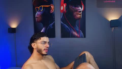 Snapshot of axel_stein03 chatting on October 29, 2:03 am axel stein NEW ACCOUNT online show from October 29, 2:03 am