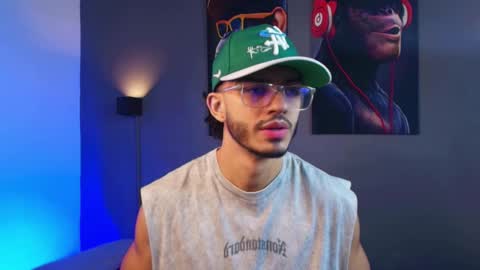 Snapshot of axel_stein03 chatting on November 15, 10:26 pm axel stein NEW ACCOUNT online show from November 15, 10:26 pm