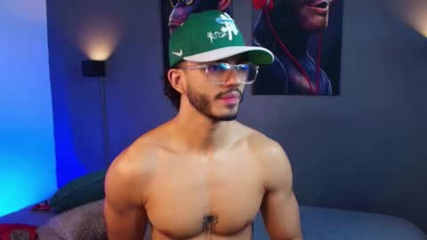 Snapshot of axel_stein03 chatting on November 22, 1:59 am axel stein NEW ACCOUNT online show from November 22, 1:59 am