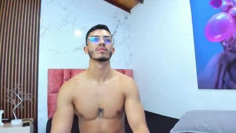 Axel  online show from December 2, 9:13 am