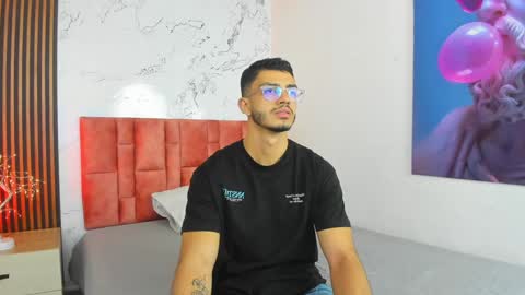 Axel  online show from December 8, 4:57 am