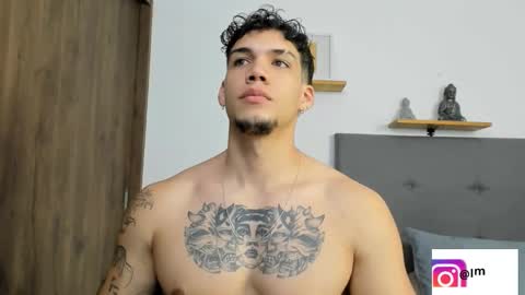 INDEPENDENT MODEL  online show from December 22, 1:46 am