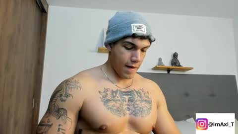 Snapshot of axel_taylor21 chatting on February 24, 6:11 am INDEPENDENT MODEL online show from February 24, 6:11 am