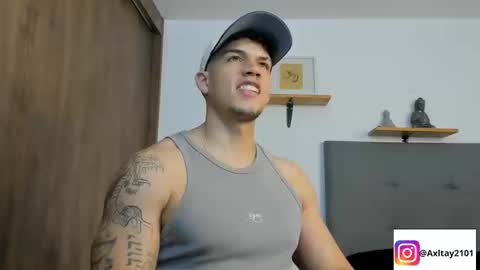 Snapshot of axel_taylor21 chatting on March 12, 11:33 pm INDEPENDENT MODEL online show from March 12, 11:33 pm
