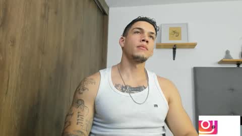 Snapshot of axel_taylor21 chatting on March 22, 4:38 am INDEPENDENT MODEL online show from March 22, 4:38 am