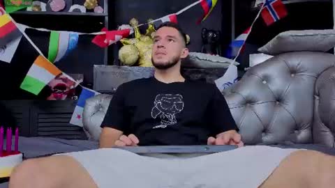 Axel  online show from June 24, 9:36 pm