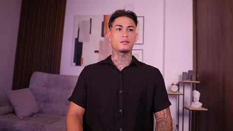 Snapshot of axel_villa chatting on September 25, 6:33 pm Agustin online show from September 25, 6:33 pm