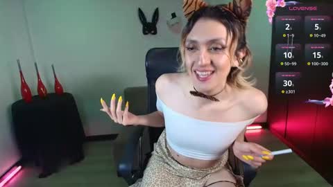 Snapshot of axel_xoxo chatting on October 18, 2:25 am Axel Xoxo online show from October 18, 2:25 am