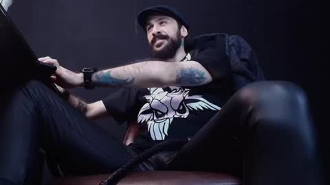 AxelColton online show from February 1, 7:05 am