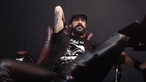 AxelColton online show from February 8, 6:43 am