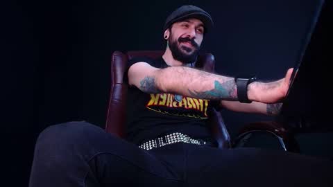 AxelColton online show from December 5, 6:22 am