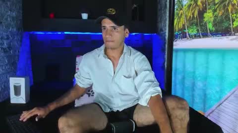 Axell Cross2 online show from January 23, 10:01 pm