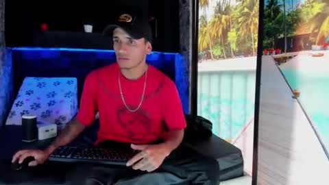 Axell Cross2 online show from January 25, 8:10 pm