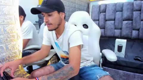 Axell Cross2 online show from February 12, 10:48 pm