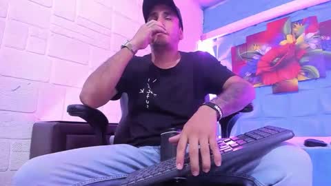 Axell Cross2 online show from October 2, 12:39 am