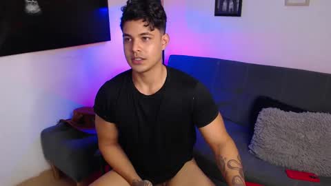 Snapshot of axell_dior chatting on September 10, 3:34 pm axell online show from September 10, 3:34 pm