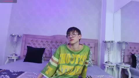 axell_stone online show from June 3, 7:30 pm