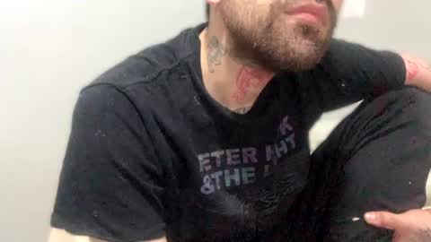 Snapshot of axelpadilla98 chatting on June 17, 9:34 am deliciosodemente online show from June 17, 9:34 am