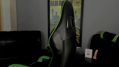 Axel Raven online show from January 9, 4:17 pm