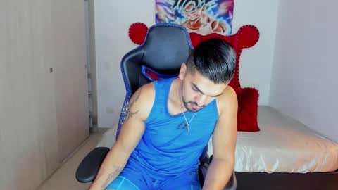 Axel online show from March 16, 12:09 pm