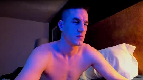 Axl online show from February 14, 2:28 am