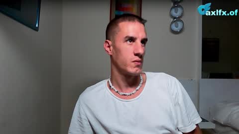 Axl online show from October 12, 4:28 pm