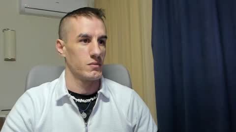 Axl online show from April 22, 11:17 pm