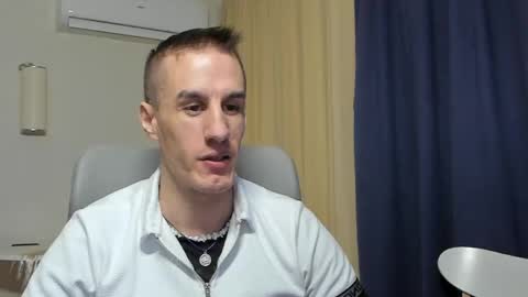 Axl online show from April 24, 12:35 am