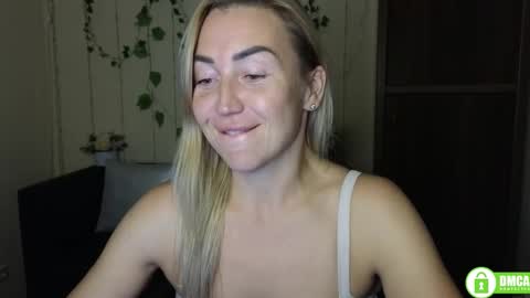 Jully online show from October 12, 5:23 pm