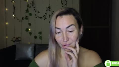 Jully online show from November 24, 6:51 pm