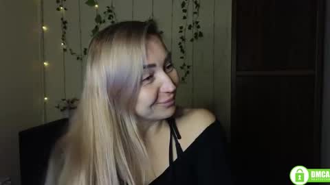 Jully online show from December 20, 6:26 pm