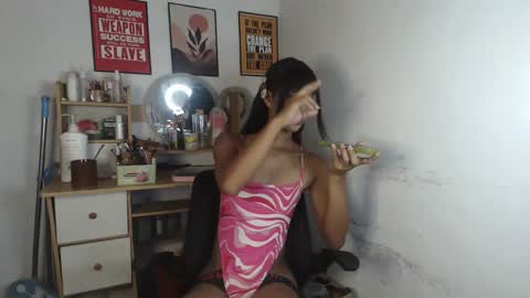 aya_cummer08 online show from May 7, 3:23 am