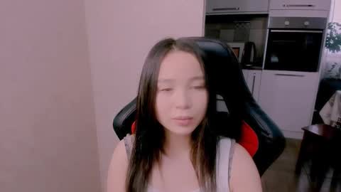 Snapshot of aya_moon chatting on December 19, 7:59 am Aya Moon online show from December 19, 7:59 am