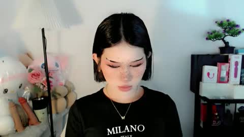 AYAHOSHILOVESYOU online show from January 19, 2:26 am