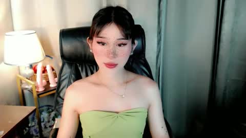 Snapshot of ayahoshilovesyou chatting on May 28, 7:00 pm AYAHOSHILOVESYOU online show from May 28, 7:00 pm
