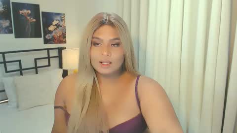 Snapshot of ayesha_amethyst chatting on March 17, 11:30 pm AYESHA online show from March 17, 11:30 pm
