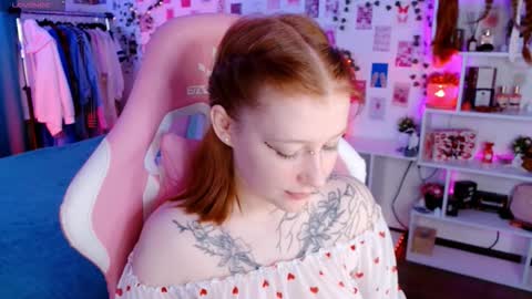 Ayla hill online show from November 10, 3:27 am