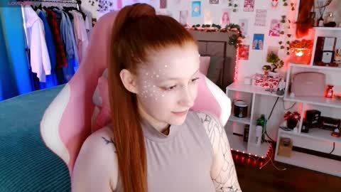 Ayla hill online show from November 24, 7:13 pm