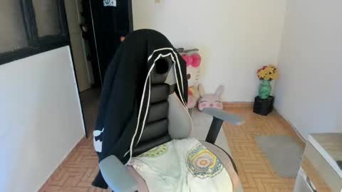 Snapshot of aylaislem chatting on February 23, 10:20 pm SandyMODELINDEPENDIENT online show from February 23, 10:20 pm