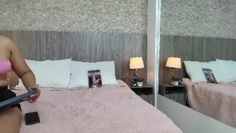 Ayleen Collins online show from July 12, 7:27 pm