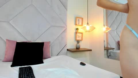 Ayleen Gray online show from December 29, 2:42 pm