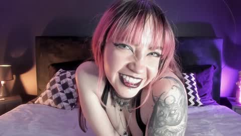 Aylen online show from February 7, 7:49 pm