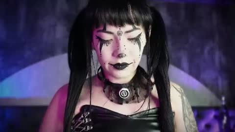 Snapshot of aylen_darkmoor chatting on June 19, 6:45 pm Aylen online show from June 19, 6:45 pm
